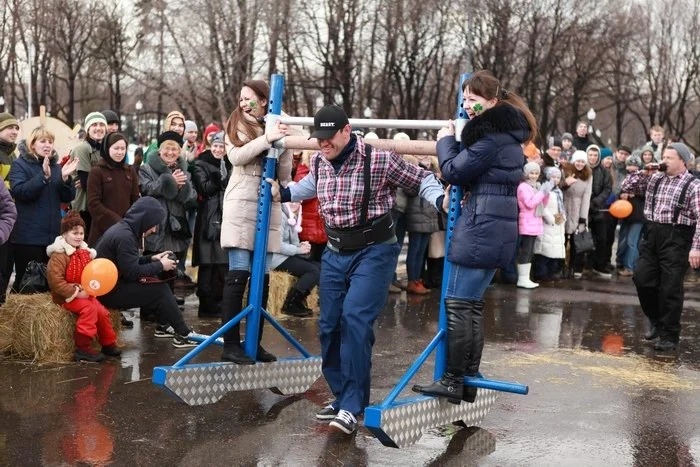 Pancake week in Park Gorkogo, Moscow, Russia, 16.03.13 / Масленица в Парке Горького, Москва, Россия, 16.03.13 #